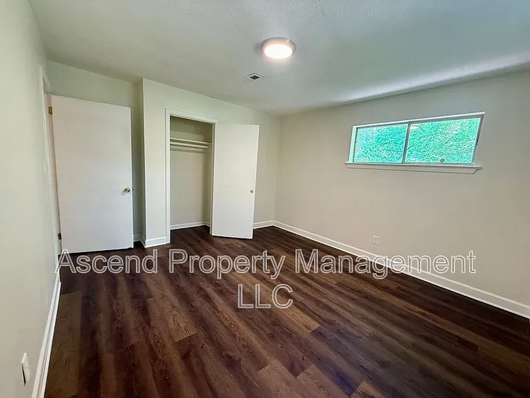 3341 Pinewood Ave #B — Photo 13