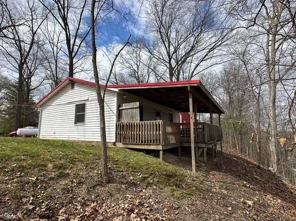 2975 High Rock Dr, Martinsville, IN 46151