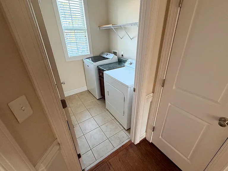 2712 Plum Ridge Rd — Photo 11