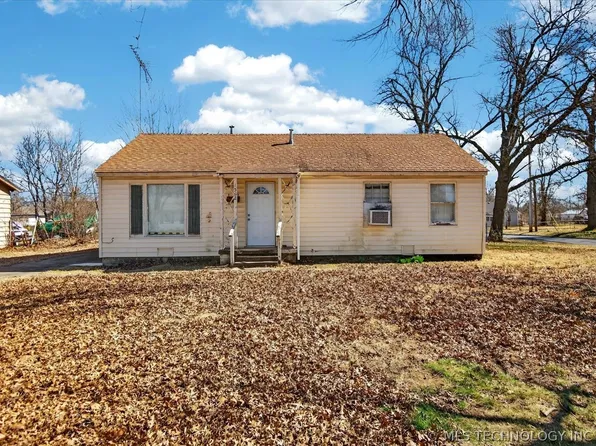 1562 S Hickory Ave, Bartlesville, OK 74003
