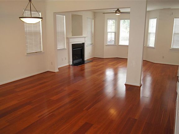 4th image of 808 Telfair Pl