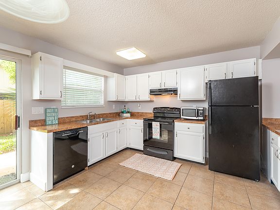2nd image of 617 Bowers Ct