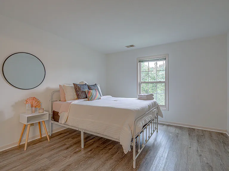 100 Northridge Dr #9 — Photo 12