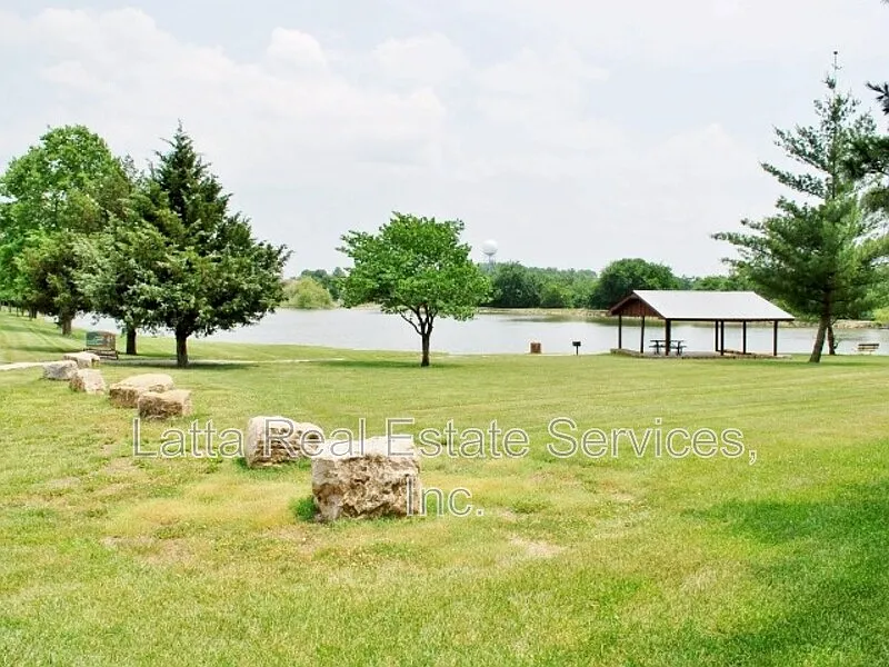 Sugarland Estates — Photo 4