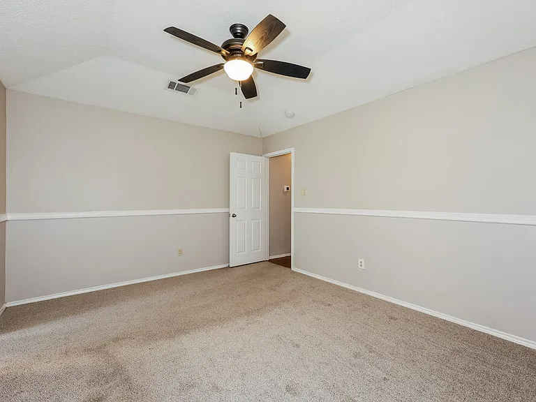 1224 Nicole Way — Photo 10