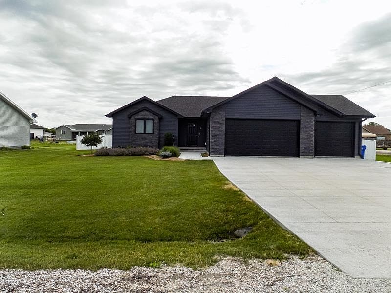 700 D Ave, Axtell, NE 68924 MLS 34348 Zillow