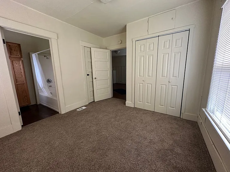 1670 Portland St — Photo 16