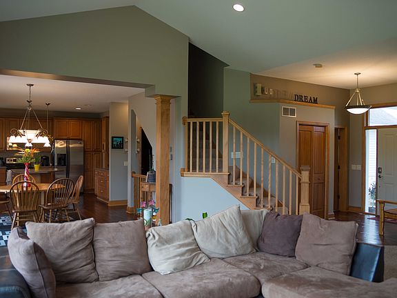 4th image of 14966 210th St E