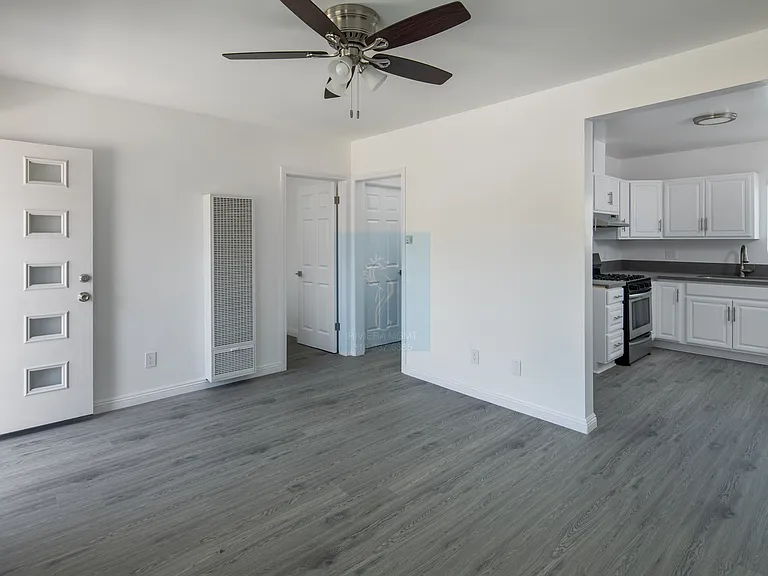 2601 Curtis Ave #D — Photo 5