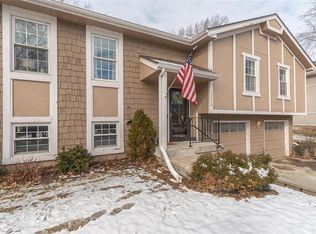 10266 Haskins St, Lenexa, KS 66215