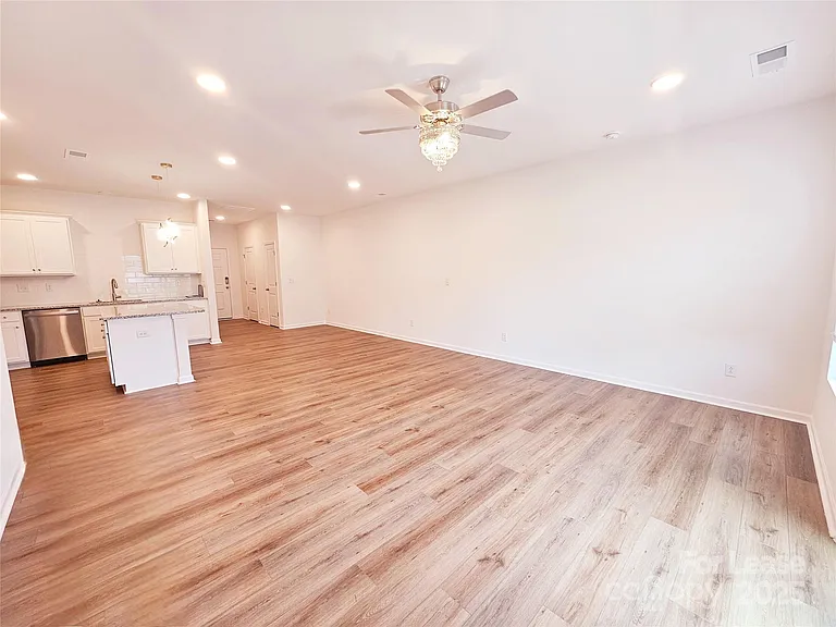 2744 Yeager Dr NW — Photo 9