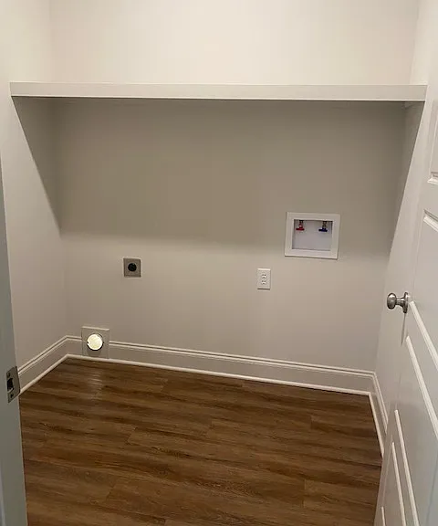 Laundry Room in Hall