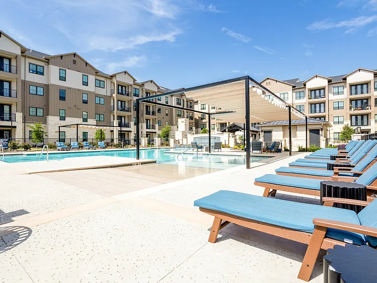 Cadence Creek Towne Lake - Resort Style Courtyard & Pool -5 (1)