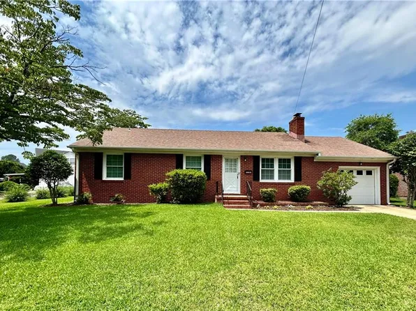 1813 Lake View Dr, Hampton, VA 23666