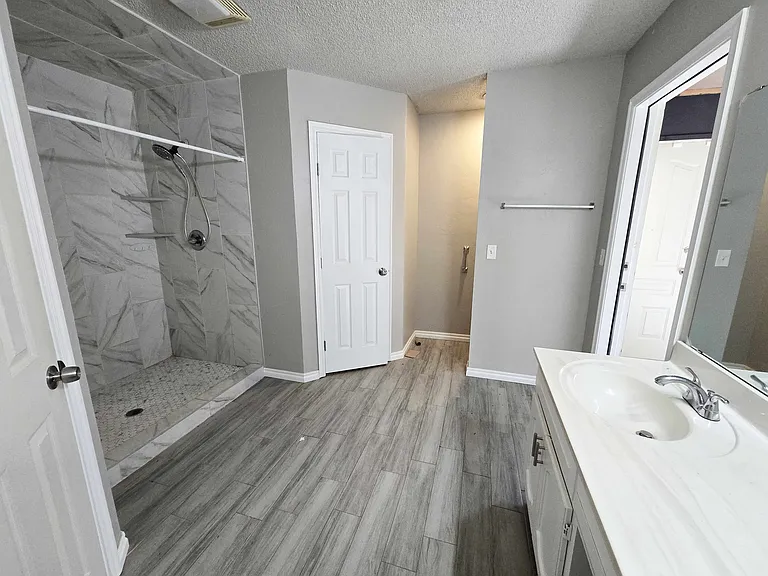 217 Cypress Dr — Photo 13