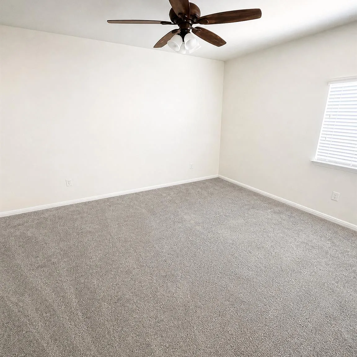 4 bed, 3.0 bath, 2473 sqft, $2,495 — Photo 3