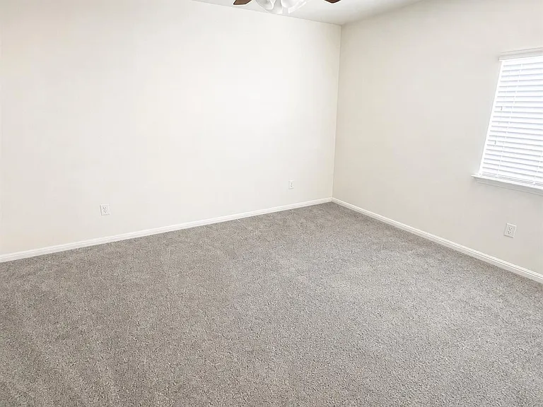 617 Cortona Ln — Photo 3