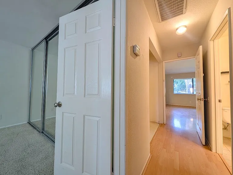 1965 Coulston St #10 — Photo 54