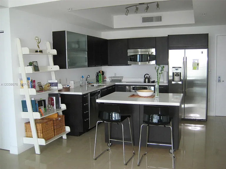 90 SW 3rd St #4311 — Photo 3