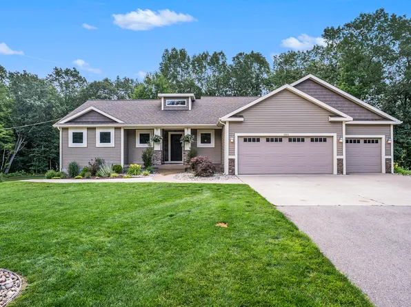 4864 Wilderness Trl, Fruitport, MI 49415