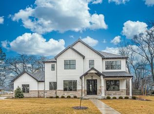 1360 Kenton Rd, Deerfield, IL 60015