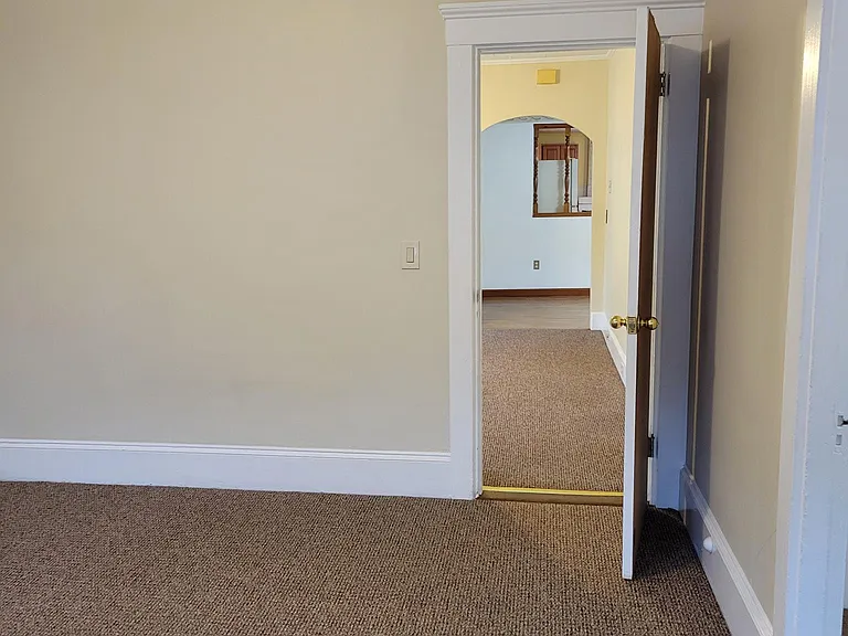 35 Plain St #2 — Photo 11