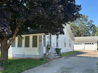 1318 Knoll Ave, Waterloo, IA 50701