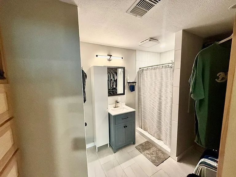 200 Santa Rita Dr — Photo 28