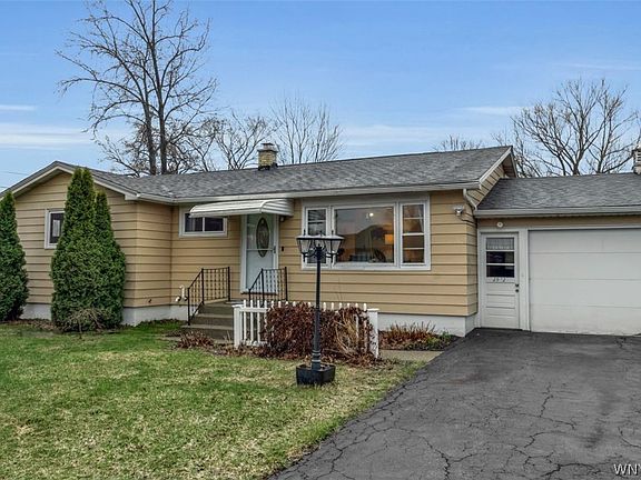 2nd image of 2932 Krueger Rd