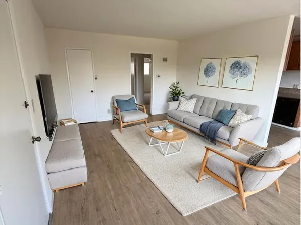 11813 Iowa Ave, Los Angeles, CA