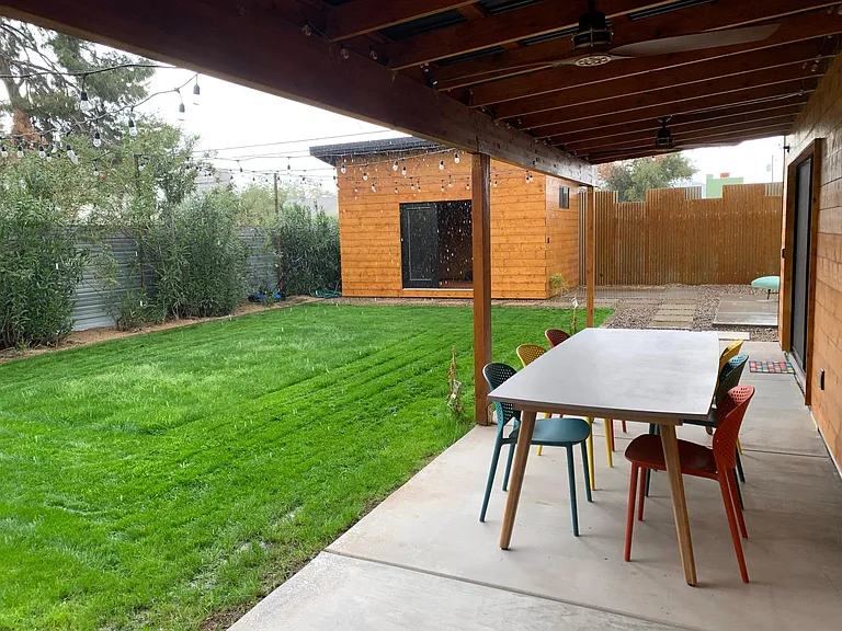 E Whitton Ave — Photo 41