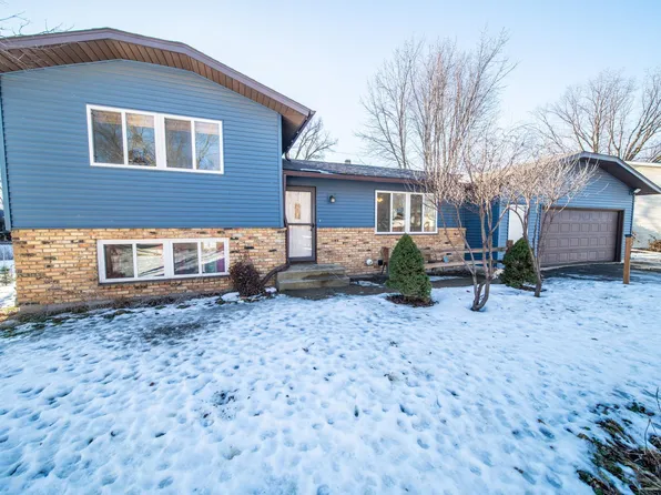 706 1st St NE, Kasson, MN 55944