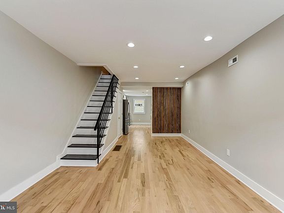 5th image of 2523 S Sartain St