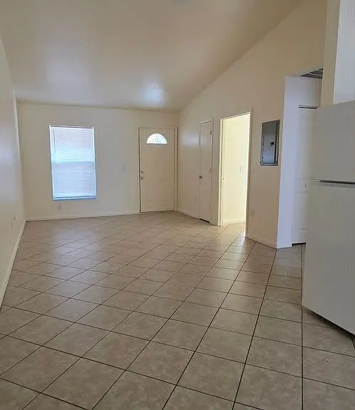 8325 Omaha Cir — Photo 16