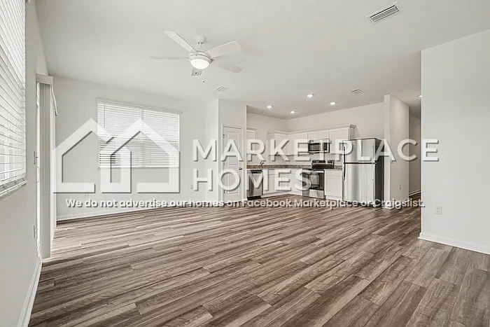 11890 Sylvia St — Photo 11