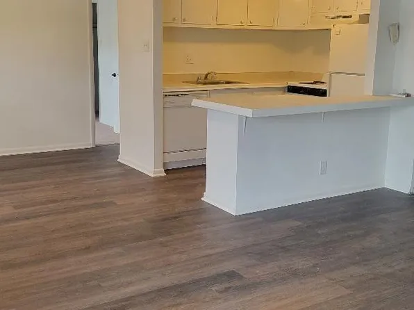 Eagle Court Apartments