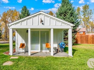 32 Wagon Wheel Ln, Red Lodge, MT 59068