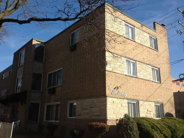 1020 Washington Blvd APT 2B, Oak Park, IL 60302
