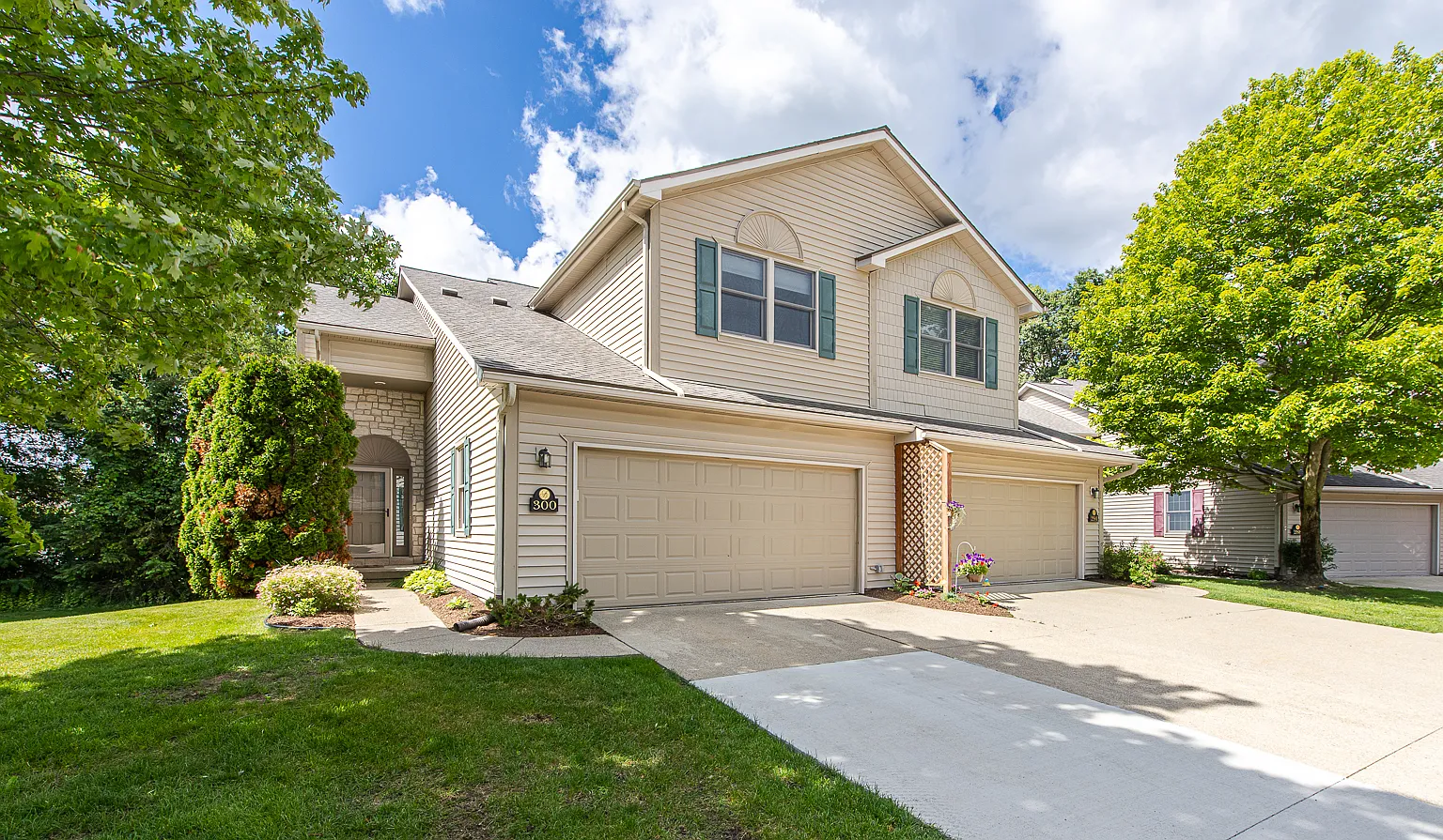 2 bed, 3.5 bath, 1718 sqft, $2,800 — Photo 1