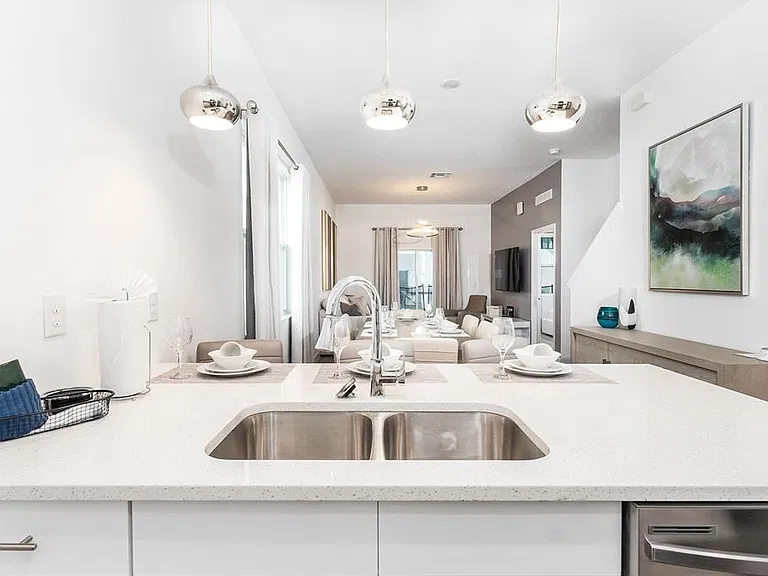 277 Famagusta Dr — Photo 28