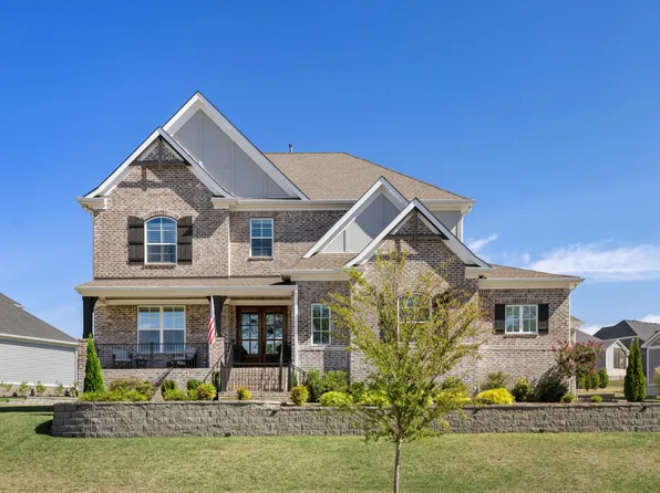 3327 Cherry Jack Ln, Thompsons Station, TN 37179