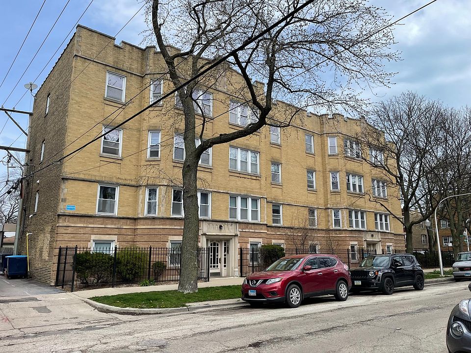 1st image of 3110 W Berteau Ave #3