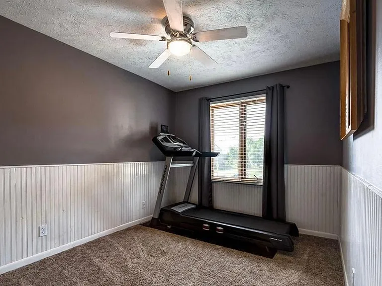 10412 Crown Point Ave — Photo 10