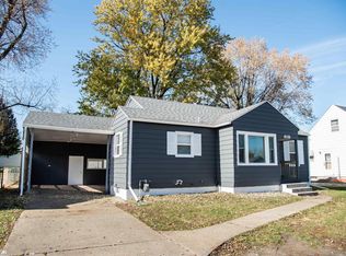 521 S Ferry St, Ottumwa, IA 52501