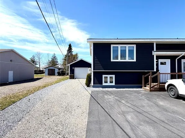 1 Hillview Avenue, Stephenville, NL A2N3S6