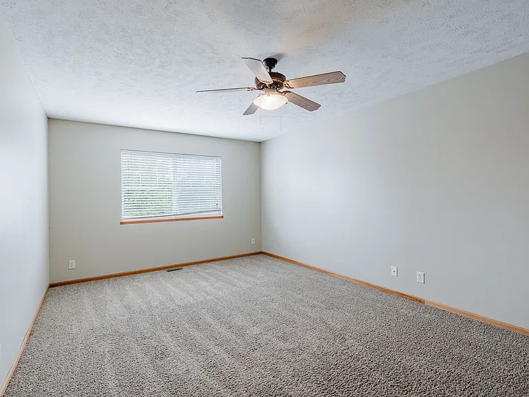 8804 Sicily Ln — Photo 33