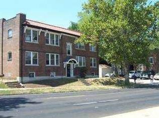 1 Coach N Four Ln #4, Saint Louis, MO 63131