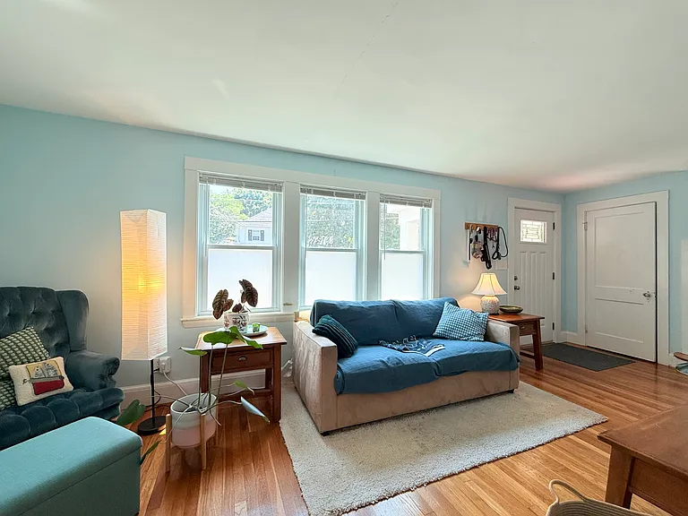 139 Oakdale Rd — Photo 3