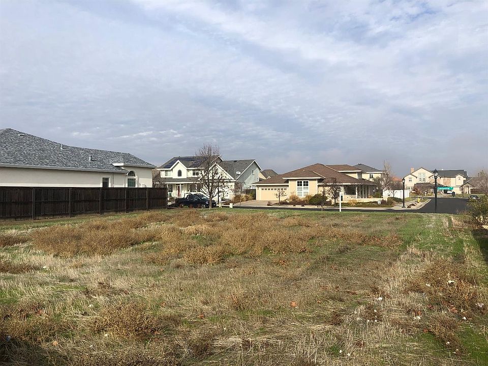 1st image of 2612 Centennial Dr