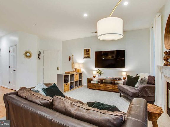 4th image of 6964 Ellingham Cir Unit A
